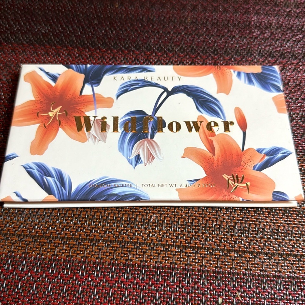 Kara Beauty Wildflower shadow palette